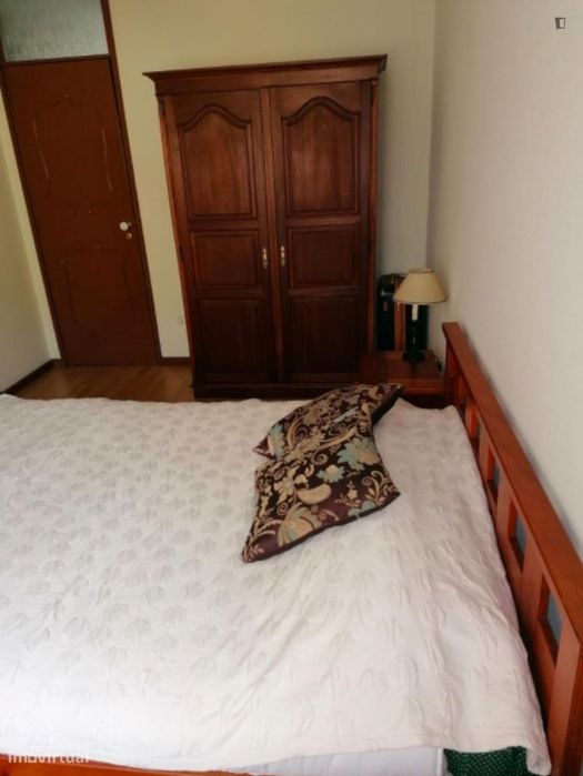Quarto - localizado em Cedofeita Porto