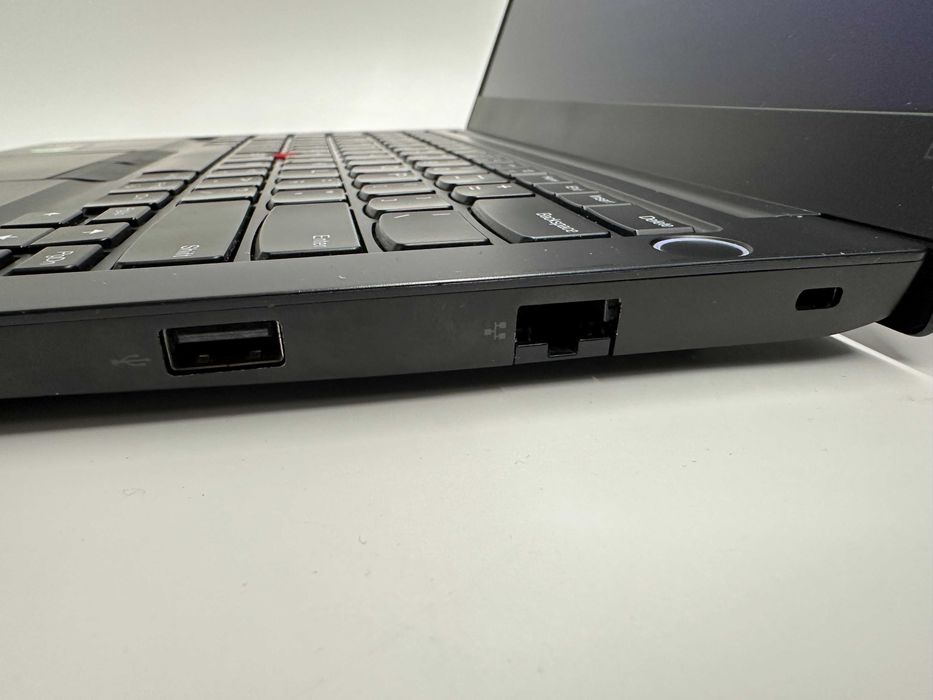 Lenovo ThinkPad E14 14" FHD AMD Ryzen 7 5700U 16GB SSD 512GB W11 KL.A