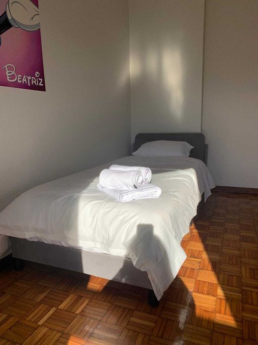 Cama de solteiro NOVA