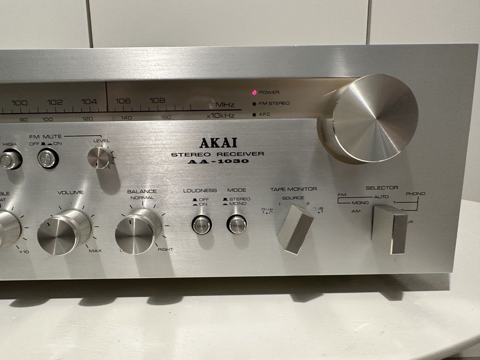 Amplituner AKAI AA-1030 Proszę czytaj opis !