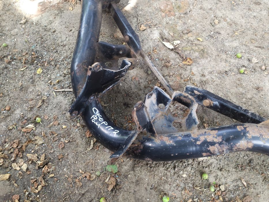 Задня балка Ford Scorpio Mk2, Лупатий