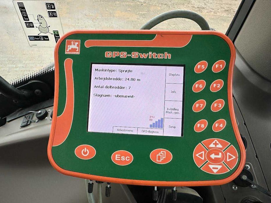 Opryskiwacz AMAZONE UX 5200