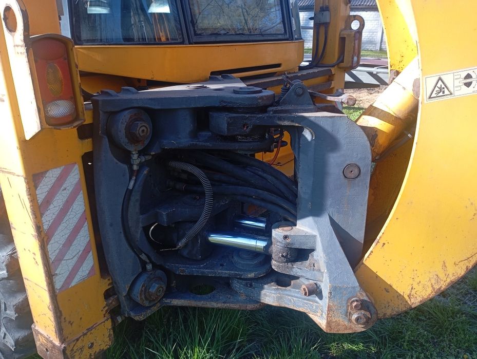 koparko-ładowarkę JCB   SANKO MST M544