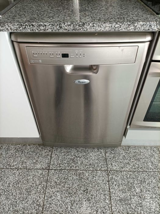 Máquina Lavar Loiça - Whirlpool  ADP 6920 IX