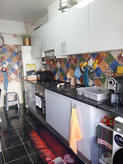 Aluga-se para uma pessoa (Abril Entrada)