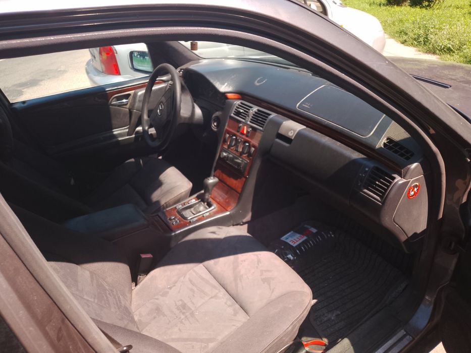 Продам Мерседес w210 2.2дизель