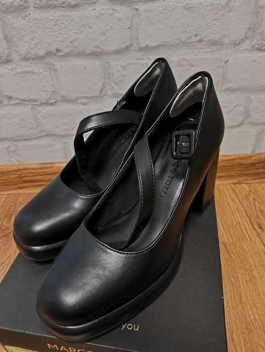 Buty czółenka na słupku Marco Tozzi