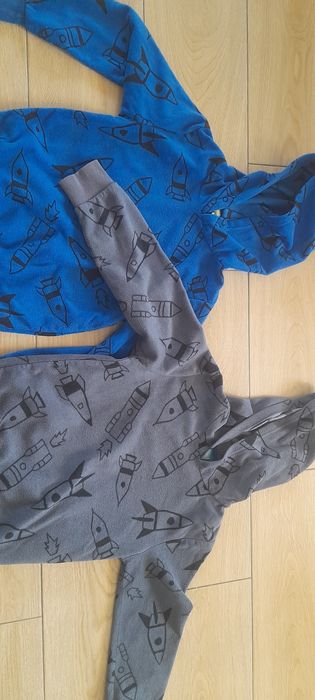 Bluzy z kapturem 134