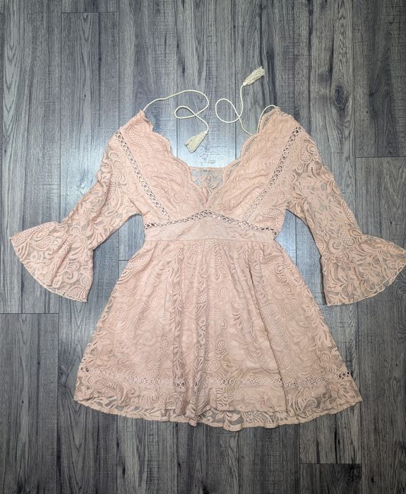 Love Triangle sukienka ażurowa koronka boho