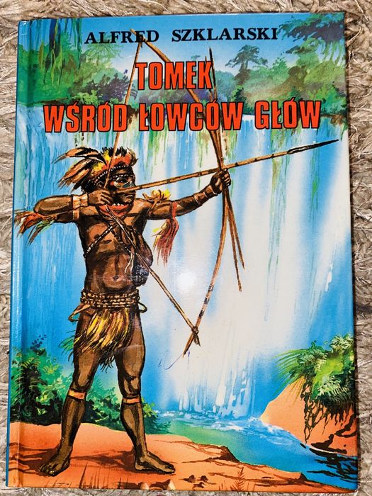 Tomek wśród łowców głów alfred szklarski okładka twarda