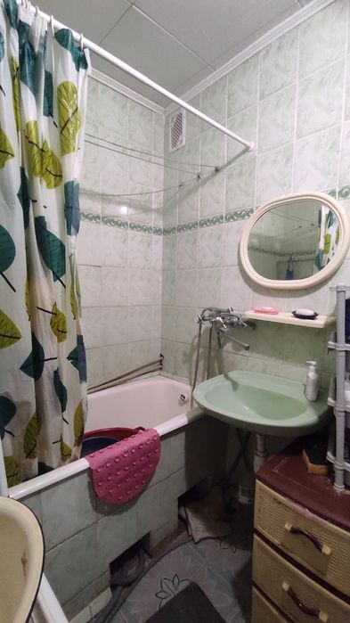 Продається 2-х кімнатна квартира в м.Калинівка 8808