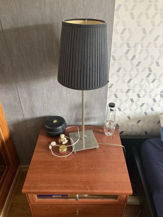 Conhunto de duas mesas de cabeceira