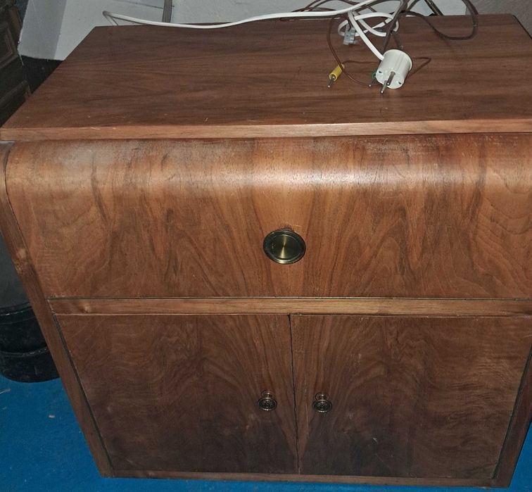 Gramofon  szafkowy Dual