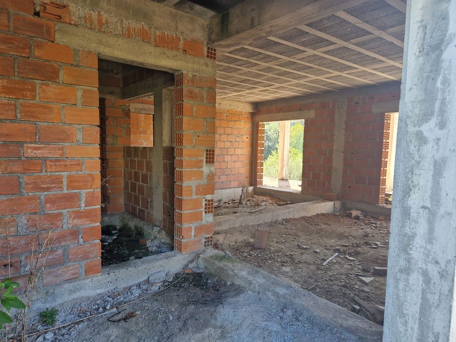 Terreno 2000m² + Projeto Aprovado Silgueiros (Viseu)