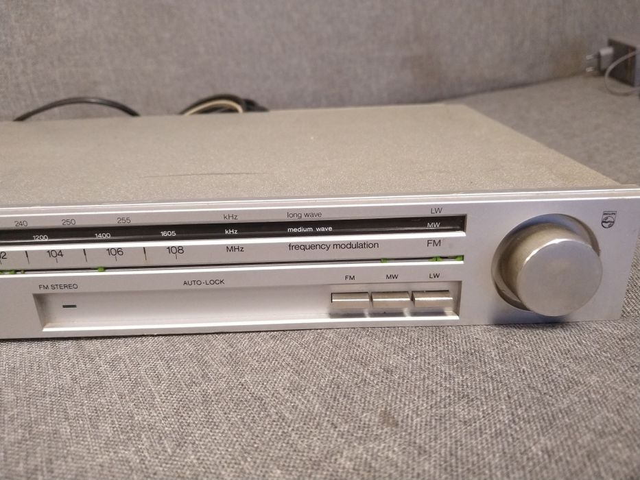 Tuner radiowy AM FM Stereo Philips F 2121 sprawny