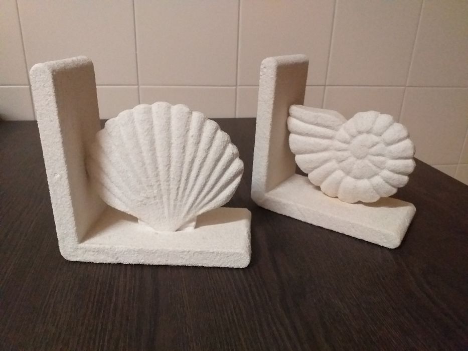NOVO Decoração conchas do mar,suporte para livros ou como peças decorativas,em mão,veja zonas