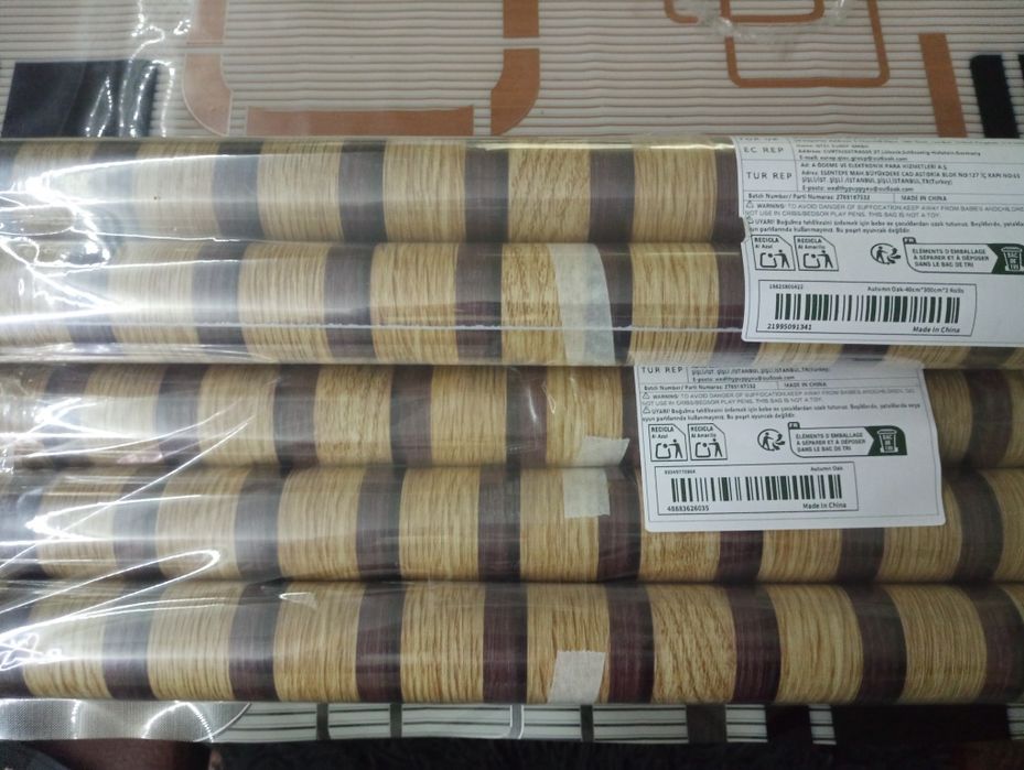 Самоклеючі вінілові шпалери в рулоні 40 см ×3м. "Рейки світлий дуб"