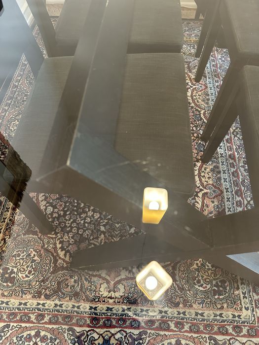 Mesa de vidro com 6 cadeiras