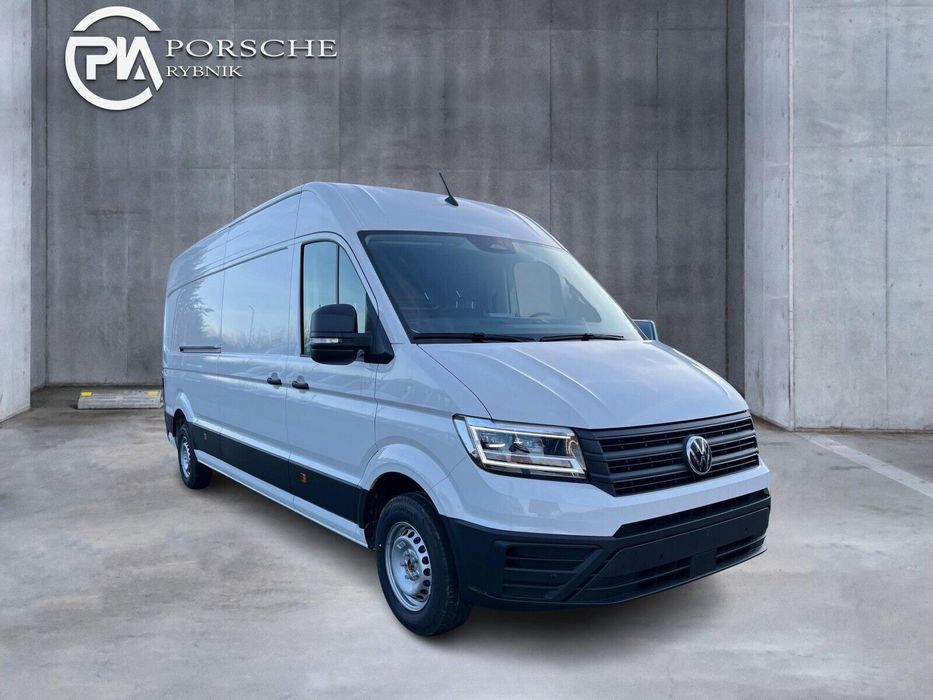 Volkswagen Crafter 35 Furgon z wysokim dachem silnik: 2,0 l EU6 SCR 140 KM / skrzynia biegów: Przedni napęd manualna 6-biegowa rozstaw osi: 4490 mm  | Wyprzedaż Demo z 2025r.