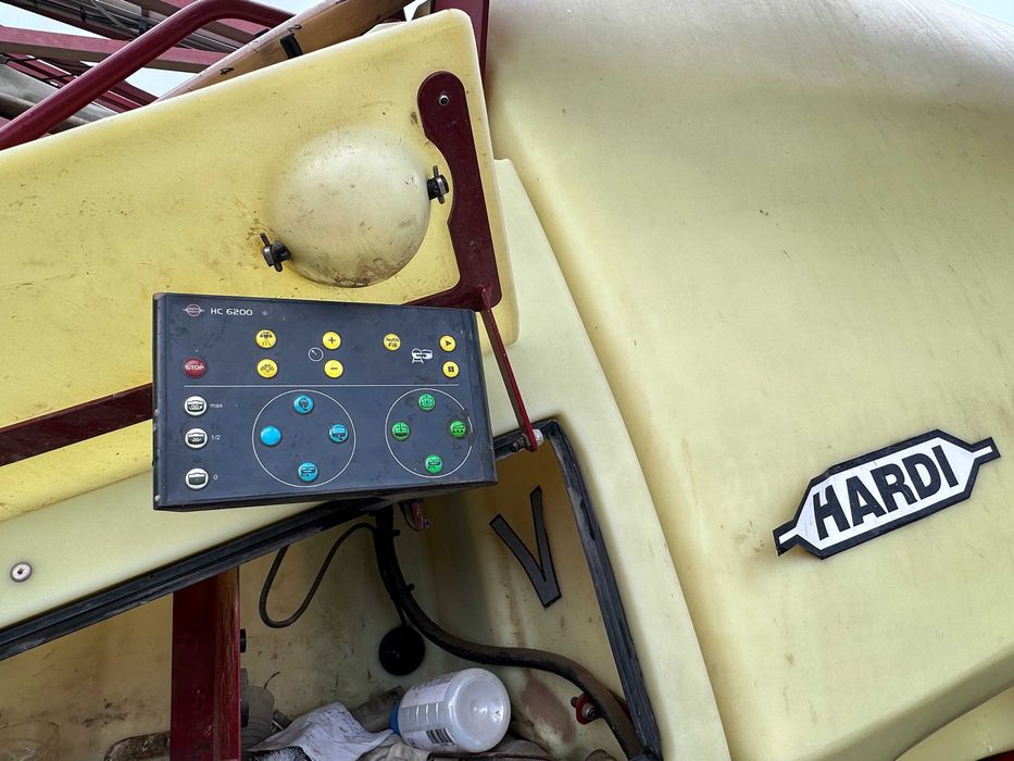 Opryskiwacz HARDI COMMANDER 4400 z rękawem