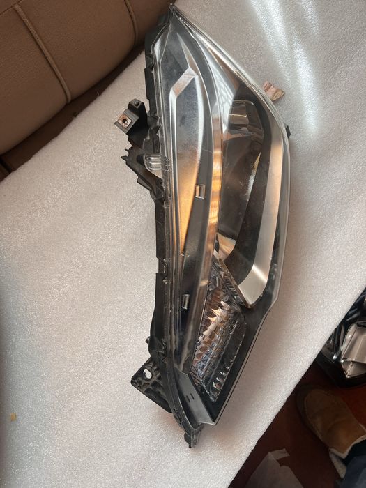 Honda Jazz IV lift reflektor lampa