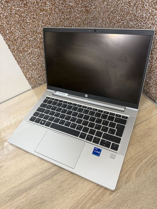 Ультрабук HP ProBook 430 G8 / Intel Core i7-1165 G7 (4 (8) ядра по 2.4 - 4.2 GHz) / DDR4 / Intel Iris Xe Graphics / USB 3.1 / HDMI - робочий ноутбук