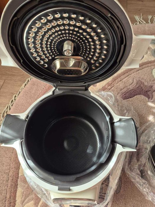 Мультиварка-скороварка Tefal Cook4me