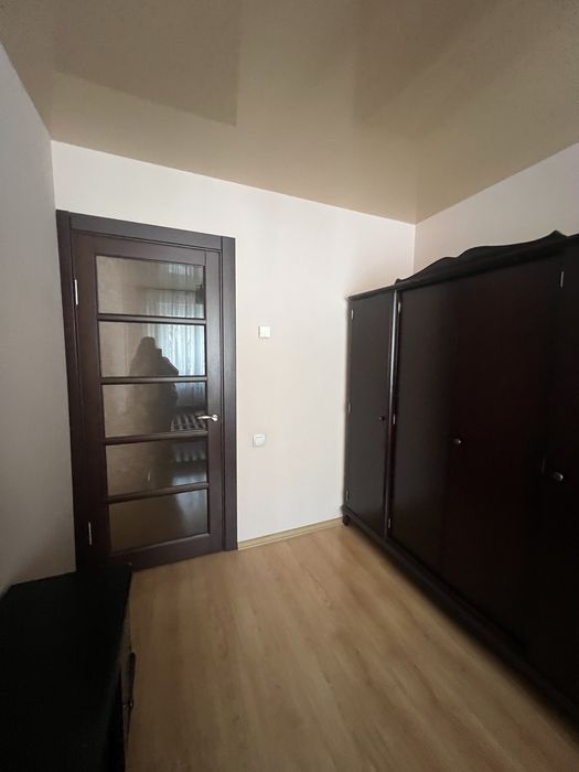 Продам 2 кімнатну квартиру 5-Зарічний будинок 25.