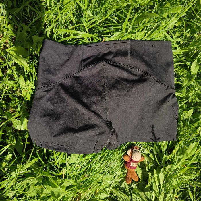 Calções Leves, estilosos e funcionais! perfeitos para corrida e treino