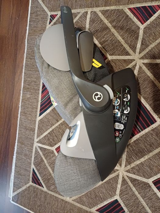 Cybex Cloud  Z + Base Isofix 360
