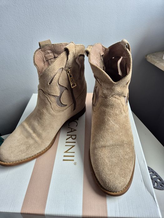 Botki carinii 37 beżowe