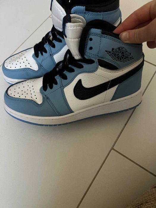 Кросівки nike жіночі