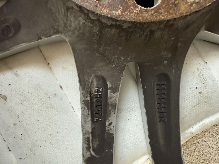 Felgi aluminiowe Dezent ET 44 7jx17” 5x 115 Opel Astra Insignia