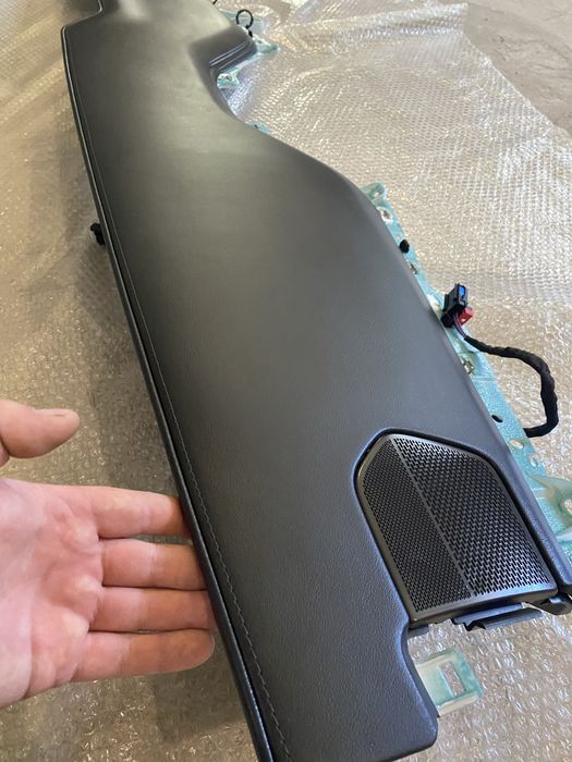 Верхня частина торпеди ( панелі) Rivian R1T R1S