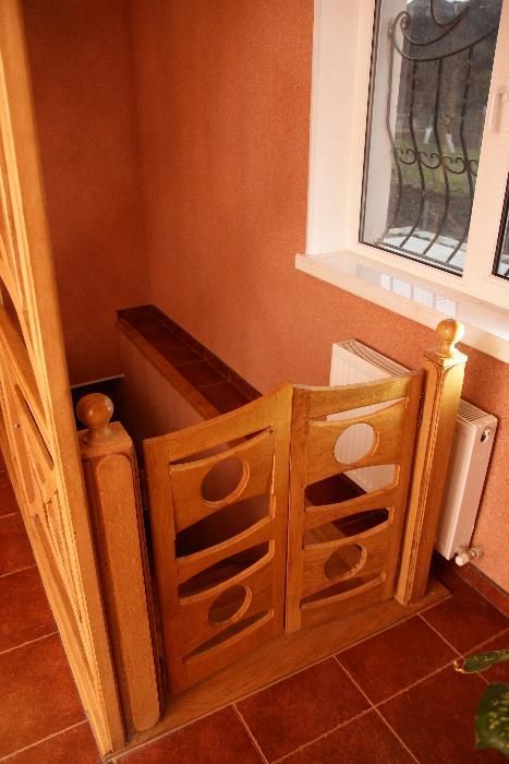 Здається житло подобово, тихе місце.