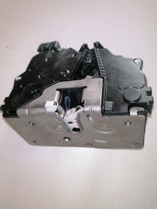 Opel Corsa E (X15) 2014/15/16/17/18/19/20/21/22 fechadura frente esg