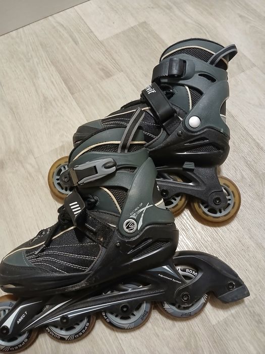 роликовые коньки