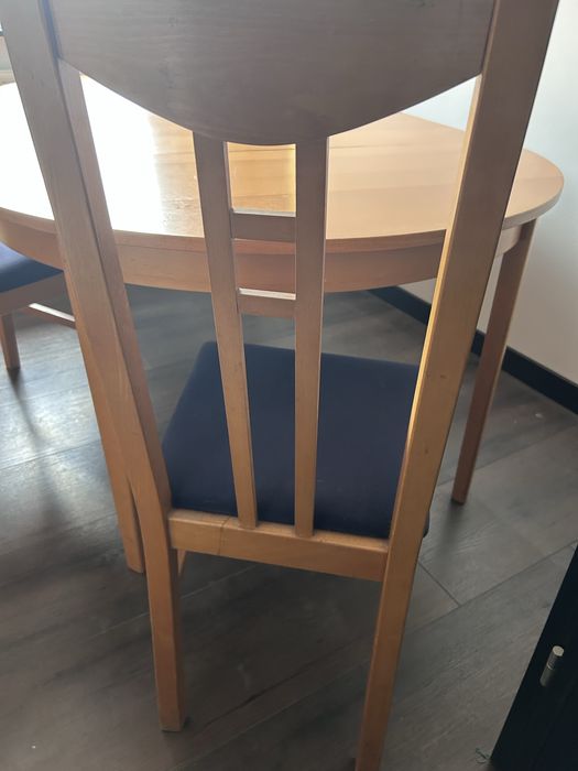 Stòł rozkładany i 6 krzeseł