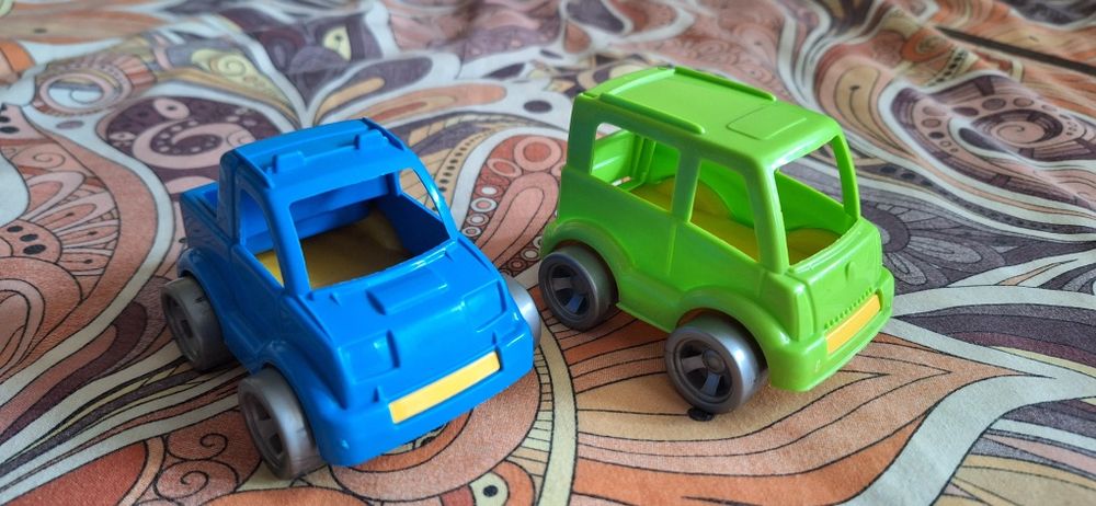 Мінівен та пікап Wader