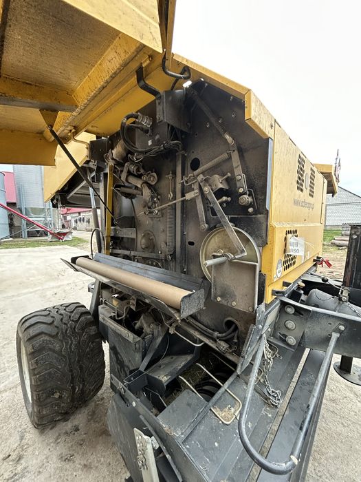New holland br6090