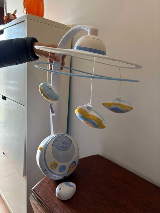 Brinquedo para berço