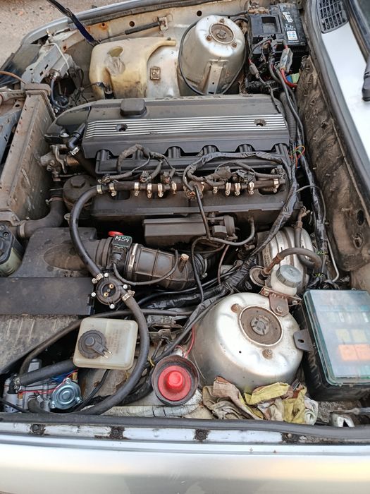 В продаже  BMW E 30
