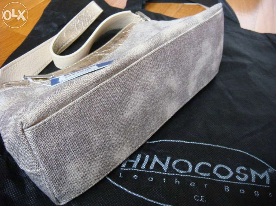 NOVA, Carteira dourada da Hinocosm