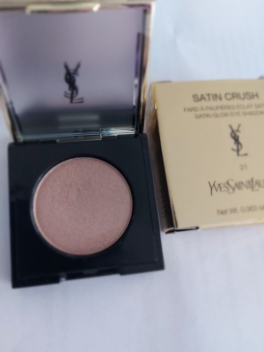 Cienie do powiek Yves Saint Laurent Satin Crush Mono