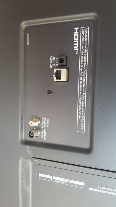 Televisor LG 75 polegadas ecra partido