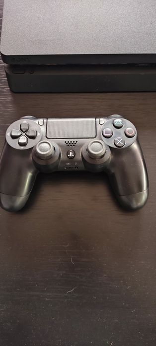 PS4 Slim 1tb 2 comandos