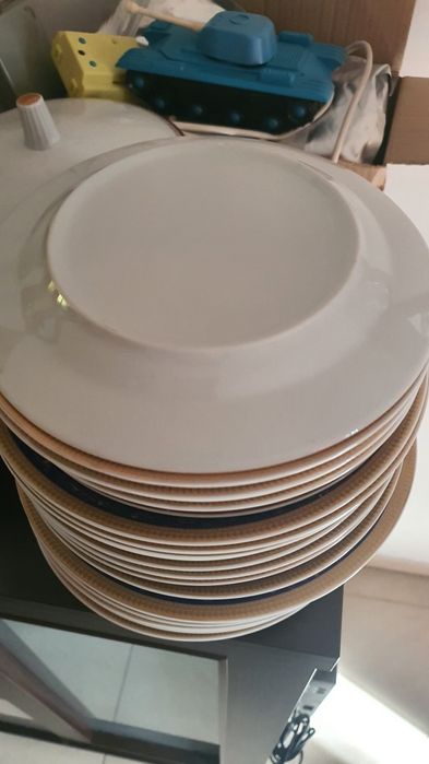 Zastawa filiżanki talerze PRL kryształy