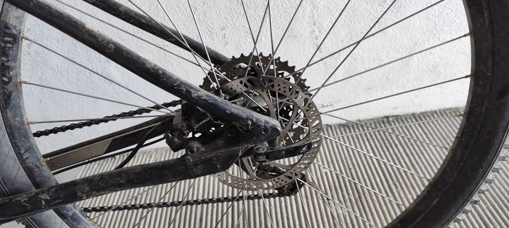 Vendo bicicleta BTT roda 29"