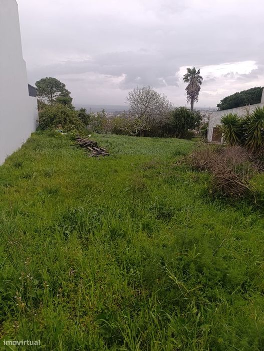 Terreno Urbano para construção de Moradia