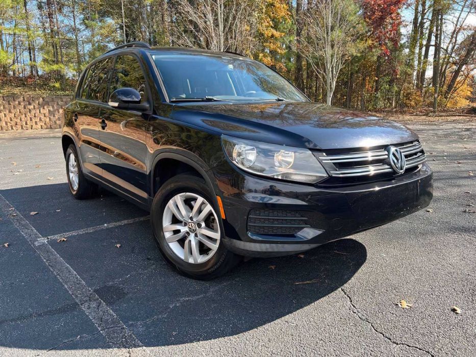 Volkswagen Tiguan      2016